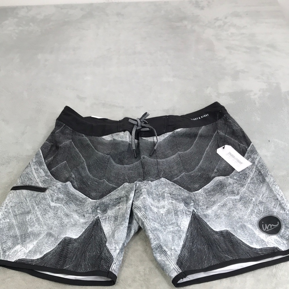 Imperial Motion Men's Tight & Right Mid Length Board Shorts 36 New